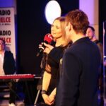 29.02.2020 Kielce. Koncert Katarzyny Lisowskiej w Studiu Gram Polskiego Radia Kielce. Na zdjęciu: Katarzyna Lisowska i Paweł Solarz / Wiktor Taszłow / Radio Kielce