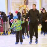 02.02.2020. Kielce. Ferie na lodowisku / Wiktor Taszłow / Radio Kielce