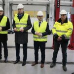 04.02.2020. Kielce. Budowa Centrum Kształcenia Zawodowego. Na zdjęciu (od lewej): Dominik Kraska - dyrektor Centrum Kształcenia Zawodowego, Bogdan Wenta – prezydent Kielc, Marcin Różycki - wiceprezydent Kielc, Piotr Kawecki - kierownik budowy Anna Bud sp. z o.o, Konstanty Kamionka - założyciel firmy KH-Kipper / Wiktor Taszłow / Radio Kielce