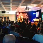 13.02.2020 Stadnicka Wola. Na zdjęciu: Andrzej Kosma - prezes koneckiego koła Światowego Związku Żołnierzy Armii Krajowej, Czesław Staciwa - dyrektor Zespołu Placówek Oświatowych im. Armii Krajowej w Stadnickiej Woli / Magdalena Galas-Klusek / Radio Kielce