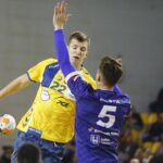 05.10.2019 Kielce. Mecz PGE Vive - Energa Kalisz. Na zdjęciu: Uladzislau Kulesh / Jarosław Kubalski / Radio Kielce