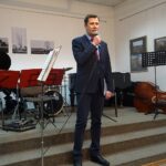 07.03.2020. Jędrzejów. Wystawa „Moja prezentacja”. Na zdjęciu: Jan Przypkowski - dyrektor Muzeum im. Przypkowskich w Jędrzejowie / Ewa Pociejowska-Gawęda / Radio Kielce