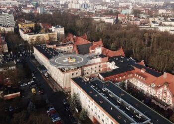 Szpital Uniwersytecki im. Karola Marcinkowskiego w Zielonej Górze / Janusz Życzkowski