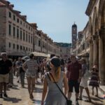 Busem na Bałkany / Katarzyna Kosowska i Wojciech Grabowski