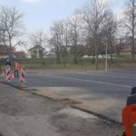 21.03.2020. Busko-Zdrój. Nowe miejsca postojowe przy Szpitalu Powiatowym w Busku-Zdroju / Szpital Powiatowy w Busku-Zdroju