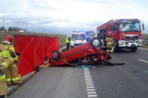 13.03.2020. Wypadek na trasie S7 w Łączynie w powiecie jędrzejowskim / KP PSP Jędrzejów