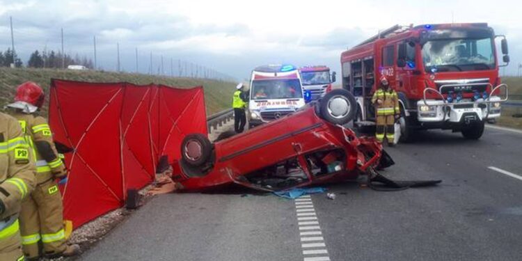 13.03.2020. Wypadek na trasie S7 w Łączynie w powiecie jędrzejowskim / KP PSP Jędrzejów