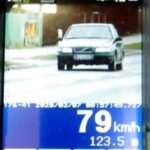 Kierująca autem kobieta przekroczyła dozwoloną prędkość, była pod wpływem alkoholu oraz miała zakaz prowadzenia pojazdów / KWP w Kielcach