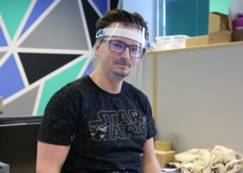 Firma Cabiomede rozpoczęła produkcję przyłbic dla szpitali / www.technopark.kielce.pl