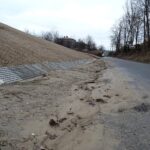 10.03.2020. Ćmielów. Skarpa przy ulicy Opatowskiej / Emilia Sitarska / Radio Kielce