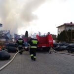 26.03.2020. Denkówek. Pożar hali zakładu meblowego / Emilia Sitarska / Radio Kielce