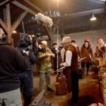 08.03.2020. Maleniec. Ekipa filmowców TVP Historia w zabytkowym zakładzie / Magdalena Galas-Klusek / Radio Kielce