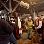 08.03.2020. Maleniec. Ekipa filmowców TVP Historia w zabytkowym zakładzie / Magdalena Galas-Klusek / Radio Kielce