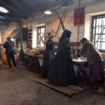 08.03.2020. Maleniec. Ekipa filmowców TVP Historia w zabytkowym zakładzie / Magdalena Galas-Klusek / Radio Kielce