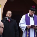 01.03.2020. Włoszczowa. Odsłonięcie tablicy pamiątkowej poświęconej mieszkańcom poległym w walkach o niepodległość oraz pomordowanym i więzionym w okresie stalinowskiego terroru w latach 1945-1956 / Ewa Pociejowska-Gawęda / Radio Kielce