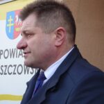 01.03.2020. Włoszczowa. Odsłonięcie tablicy pamiątkowej poświęconej mieszkańcom poległym w walkach o niepodległość oraz pomordowanym i więzionym w okresie stalinowskiego terroru w latach 1945-1956 / Ewa Pociejowska-Gawęda / Radio Kielce