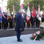 01.03.2020. Włoszczowa. Odsłonięcie tablicy pamiątkowej poświęconej mieszkańcom poległym w walkach o niepodległość oraz pomordowanym i więzionym w okresie stalinowskiego terroru w latach 1945-1956. Na zdjęciu: poseł Krzysztof Lipiec, lider świętokrzyskich struktur PiS / Ewa Pociejowska-Gawęda / Radio Kielce