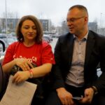 02.03.2020. Kielce. Pracownicy urzędu marszałkowskiego oddali krew. Na zdjęciu (po prawej): Arkadiusz Ślipikowski - radny Rady Miasta w Kielcach / Piotr Kwaśniewski / Radio Kielce