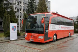 02.03.2020. Kielce. Pracownicy urzędu marszałkowskiego oddali krew / Piotr Kwaśniewski / Radio Kielce