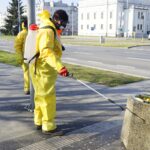 27.03.2020. Kielce. Mycie przystanków / Piotr Kwaśniewski / Radio Kielce