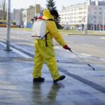 27.03.2020. Kielce. Mycie przystanków / Piotr Kwaśniewski / Radio Kielce