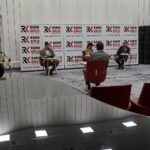 29.03.2020. Studio Polityczne Radia Kielce. Na zdjęciu (od lewej): Krzysztof Lipiec - poseł, prezes świętokrzyskich struktur Prawa i Sprawiedliwości; Grzegorz Gałuszka, radny sejmiku województwa świętokrzyskiego, Polskie Stronnictwo Ludowe; Marzena Okła-Drewnowicz - poseł Platforma Obywatelska; Wojciech Zapała - Konfederacja Ruch Narodowy; Małgorzata Marenin - Nowa Lewica / Robert Felczak / Radio Kielce