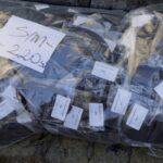 31.03.2020. Chęciny. Poseł Krzysztof Lipiec przekazał maseczki i materiały do dezynfekcji dla gminy Chęciny / Piotr Kwaśniewski / Radio Kielce