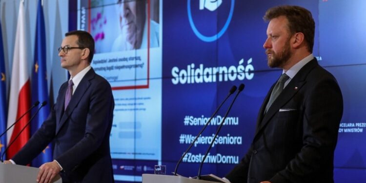 20.03.2020 Warszawa. Na zdjęciu (od lewej): premier Mateusz Morawiecki i Łukasz Szumowski - minister zdrowia / Adam Guz / KPRM