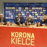 06.03.2020. Kielce. Konferencja prasowa, podczas której przedstawiony został nowy trener Korony. Na zdjęciu (od lewej): Marek Paprocki - wiceprezes Korony, Krzysztof Zając - prezes Korony, Maciej Bartoszek - nowy trener Korony, Rafał Kielczyk - rzecznik Korony / Jarosław Kubalski / Radio Kielce