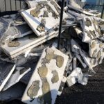 25.03.2020. Kielce. Zerwana elewacja z bloku przy ul. Pocieszka / Jarosław Kubalski / Radio Kielce