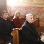 25.03.2020. Święty Krzyż. Msza święta w intencji Ojczyzny, mieszkańców oraz o ustanie pandemii. Na zdjęciu (od lewej): Andrzej Pruś - przewodniczący sejmiku województwa świętokrzyskiego, Małgorzata Pruś - dyrektor biura poselskiego Krzysztofa Lipca,  Andrzej Bętkowski - marszałek województwa świętokrzyskiego / Jarosław Kubalski / Radio Kielce