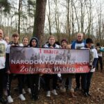 01.03.2020. Wólka Bosowska. Bieg Pamięci Żołnierzy Wyklętych. Na zdjęciu (pierwszy z lewej): poseł Mariusz Gosek - PiS / Marta Gajda / Radio Kielce