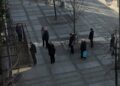 17.03.2020 Kielce. Kolejka do jednego ze sklepów