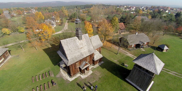 18.10.2018 Tokarnia. Park etnograficzny. Muzeum Wsi Kieleckiej / Jarosław Kubalski / Radio Kielce