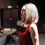 Kielce. Spektakl Teatru TeTaTeT „Bóg jest kobietą o jednej piersi”. Anna Iwasiuta-Dudek / Jarosław Kubalski / Radio Kielce