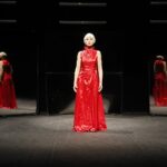 Kielce. Spektakl Teatru TeTaTeT „Bóg jest kobietą o jednej piersi”. Anna Iwasiuta-Dudek / Jarosław Kubalski / Radio Kielce