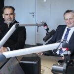 27.03.2020 Radio Kielce. Prezes Radia Kielce Janusz Knap i wojewoda Zbigniew Koniusz / Jarosław Kubalski / Radio Kielce