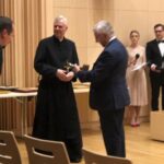 04.03.2020. Kielce. Koncert jubileuszowy z okazji 100 rocznicy obecności posługi Misjonarzy Oblatów Maryi Niepokalanej w Polsce. Na zdjęciu: poseł Krzysztof Lipiec / Radio Kielce