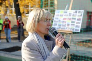 27.10.2015 Kielce. 4LO. Budżet Obywatelski. Otwarcie boisk. Edyta Lato / Stanisław Blinstrub / Radio Kielce