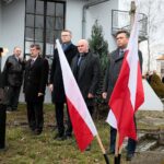 01.03.2020 Kielce. Cmentarz na Piaskach. Obchody Narodowego Dnia Pamięci Żołnierzy Wyklętych. Na zdjęciu (od lewej): Leszek Bukowski - kielecka delegatura IPN, Bogdan Wenta - prezydent Kielc, wicewojewoda Rafał Nowak i Tomasz Jamka - członek zarządu województwa / Wiktor Taszłow / Radio Kielce