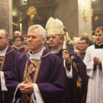 01.03.2020. Kielce. Msza Święta w intencji Żołnierzy Wyklętych. Na zdjęciu: biskup Jan Piotrowski, ordynariusz diecezji kieleckiej / Wiktor Taszłow / Radio Kielce