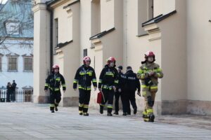 01.03.2020. Kielce. Straż pożarna przy kieleckiej katedrze / Wiktor Taszłow / Radio Kielce