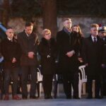 01.03.2020. Kielce. Obchody Narodowego Dnia Pamięci Żołnierzy Wyklętych. Na zdjęciu (od lewej): Mirosław Gębski - starosta kielecki, Piotr Kisiel - kielecki radny, Tomasz Jamka - członek zarządu województwa świętokrzyskiego, Dorota Koczwańska-Kalita - naczelnik kieleckiej delegatury IPN, Bogdan Wenta - prezydent Kielc, Krzysztof Słoń - senator, Zbigniew Koniusz - wojewoda świętokrzyski / Wiktor Taszłow / Radio Kielce