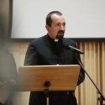 04.03.2020. Kielce. Koncert jubileuszowy z okazji 100 rocznicy obecności posługi Misjonarzy Oblatów Maryi Niepokalanej w Polsce. Na zdjęciu: o. prof. Paweł Zając - prowincjał Polskiej Prowincji Misjonarzy Oblatów Maryi Niepokalanej / Wiktor Taszłow / Radio Kielce