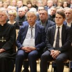04.03.2020. Kielce. Koncert jubileuszowy z okazji 100 rocznicy obecności posługi Misjonarzy Oblatów Maryi Niepokalanej w Polsce. Na zdjęciu (od lewej): o. Marian Puchała - superior klasztoru na Świętym Krzyżu, Wiesław Trąmpczyński - rektor PŚk, Jacek Semaniak - rektor UJK / Wiktor Taszłow / Radio Kielce