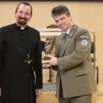 04.03.2020. Kielce. Koncert jubileuszowy z okazji 100 rocznicy obecności posługi Misjonarzy Oblatów Maryi Niepokalanej w Polsce. Na zdjęciu (od lewej): o. prof. Paweł Zając - prowincjał Polskiej Prowincji Misjonarzy Oblatów Maryi Niepokalanej, Jan Reklewski - dyrektor ŚPN / Wiktor Taszłow / Radio Kielce