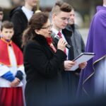 08.03.2020. Bieliny. Obchody 76. rocznicy zamordowania 20 mieszkańców przez hitlerowców. Przemawia Agata Wojtyszek - poseł / Wiktor Taszłow / Radio Kielce