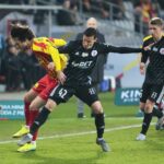 09.03.2020. Kielce. 26. kolejka PKO Ekstraklasy: Korona Kielce - ŁKS Łódź. Na zdjęciu (z lewej): Bojan Cecarić / Wiktor Taszłow / Radio Kielce