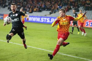 09.03.2020. Kielce. 26. kolejka PKO Ekstraklasy: Korona Kielce - ŁKS Łódź. Na zdjęciu (z prawej): Grzegorz Szymusik / Wiktor Taszłow / Radio Kielce