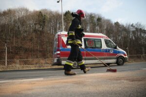 10.02.2020. Kielce. Kierowca BMW wjechał w autobus miejski / Wiktor Taszłow / Radio Kielce